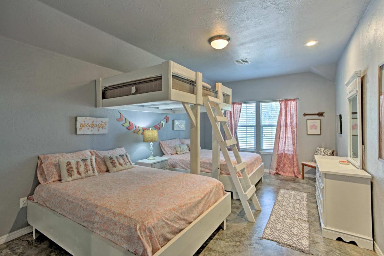 Modern Retreat With Gas Grill - Walk To Lake Texoma! Kingston Exterior foto